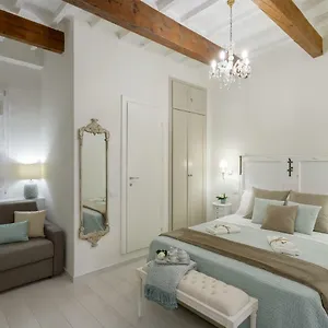  Apartment Accademia Gallery Charming