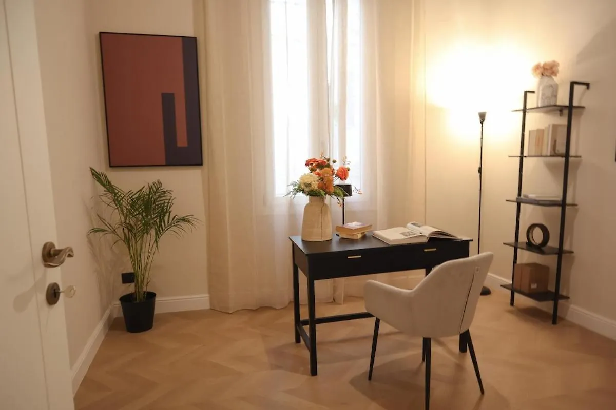 Four Seasons Apartment Florence