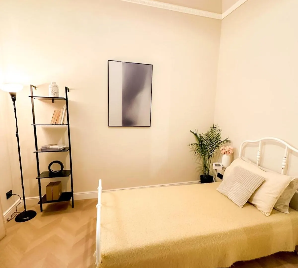 Four Seasons Apartment Florence